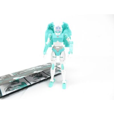 Transformers WFC: Earthrise Paradron Medic