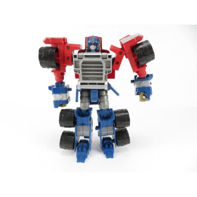 Oversized Armada Supercon Optimus Prime