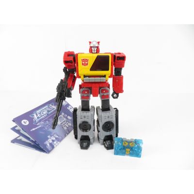 Transformers Legacy Blaster & Eject