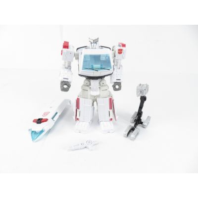 Transformers WFC: Earthrise Ratchet + upgrade
