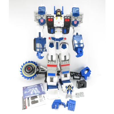 Transformers Legacy Cybertron Metroplex + upgrade (finger issue