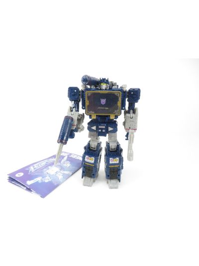Transformers Legacy Soundwave