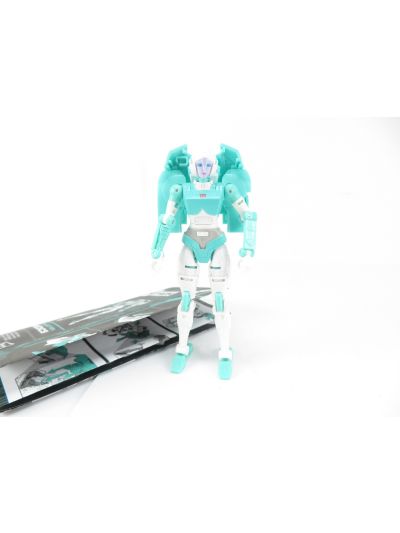 Transformers WFC: Earthrise Paradron Medic