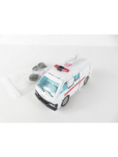 Transformers WFC: Earthrise Ratchet + upgrade