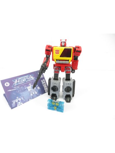Transformers Legacy Blaster & Eject