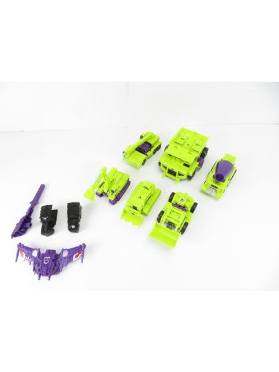 Combiner Wars Kubian Devastator downsized