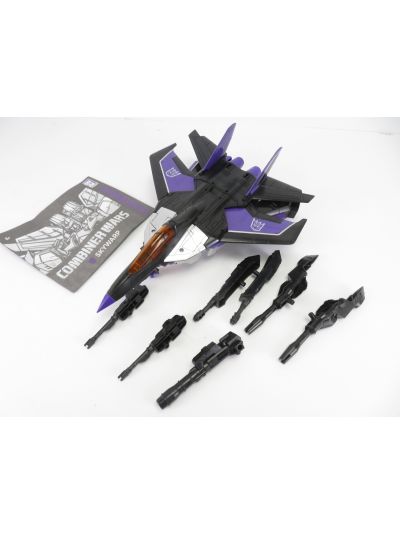 Transformers Combiner Wars Leader Class Skywarp