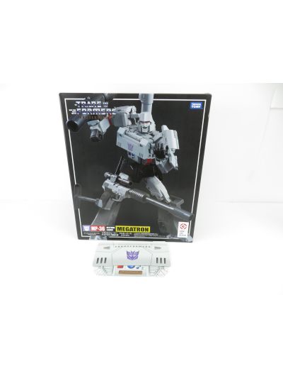 Transformers Masterpiece MP36 Megatron + coin