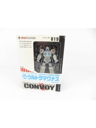 Transformers Revoltech G1 Ultra Magnus