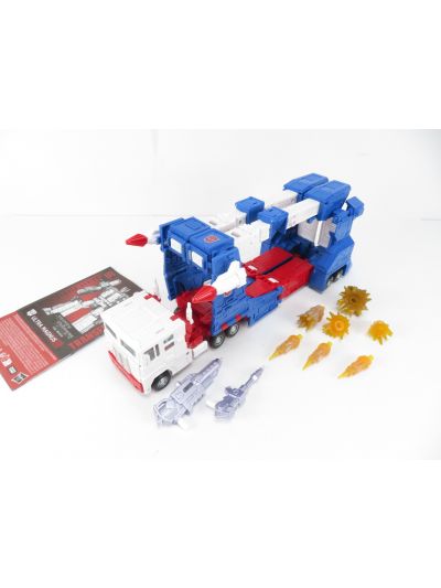 Transformers Studio Series 86 Ultra Magnus