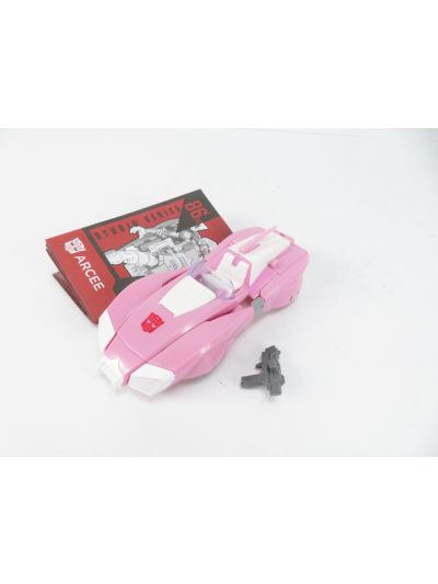 Transformers Studio Series 86 Arcee