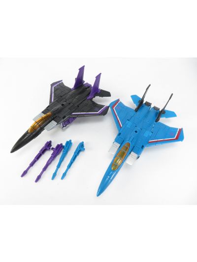 Transformers WFC: Earthrise Thundercracker & Skywarp 
