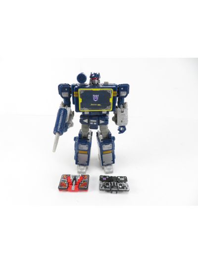 Transformers WFC: Earthrise Netflix Soundwave