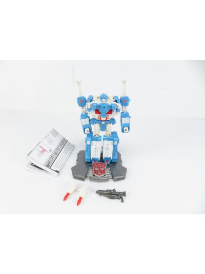 Transformers Titanium Diecast G1 Ultra Magnus