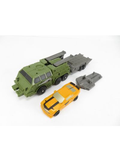 Transformers MV3 DOTM Cyberverse Bumblebee Mobile Battle Bunker